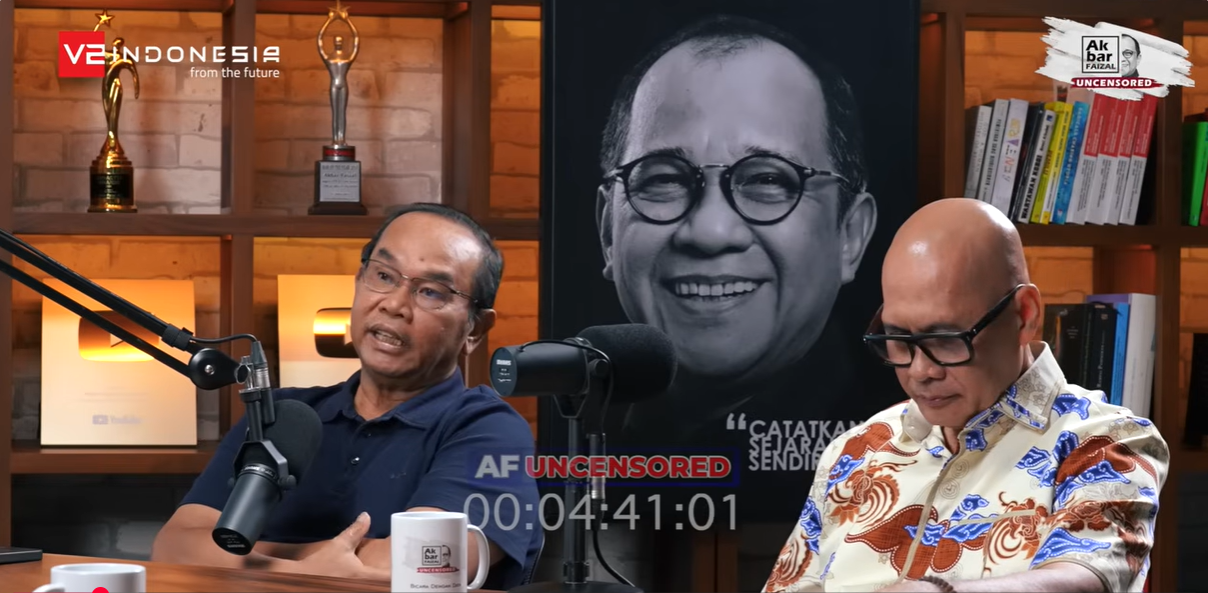 Debat Sengit Turunkan Prabowo, Saiful Mujani vs IwanPiliang