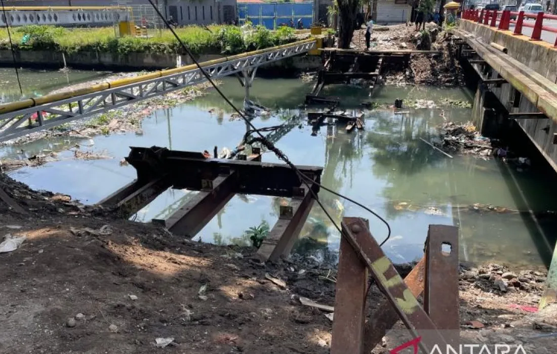 Pemkot Cirebon Bongkar Jembatan Rel Belanda demi Keselamatan
