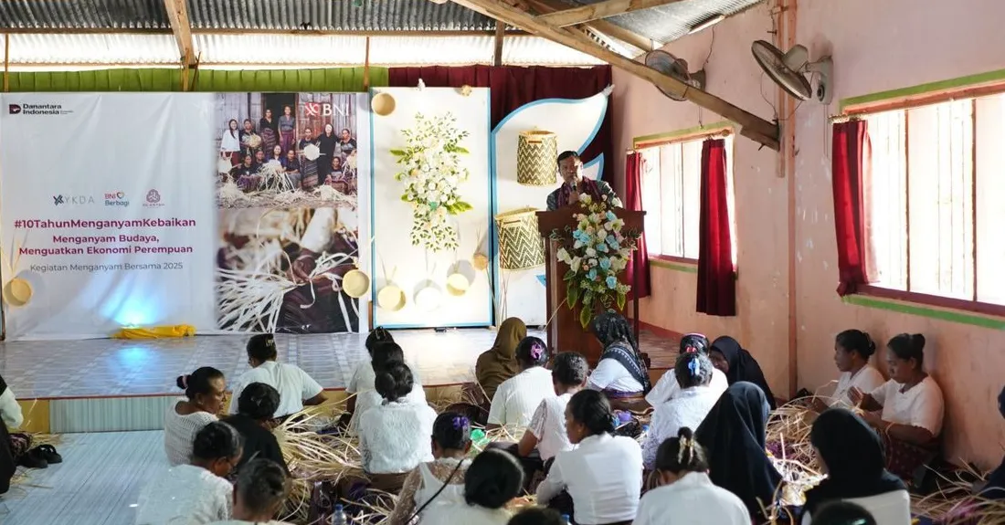 BNI Berdayakan 430 Perempuan NTT Lewat Program Anyaman Lontar