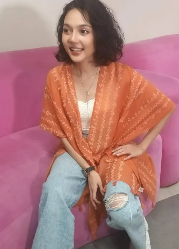 Rina Nose usai operasi hidung.