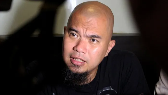 Ahmad Dhani memberikan konfirmasi kepada media