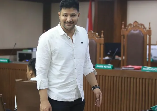 Sidang vonis digelar di Pengadilan Negeri Jakarta Pusat, Kamis (23/4/2026). Ammar diadili dan divonis bersama lima terdakwa lain dalam perkara ini.