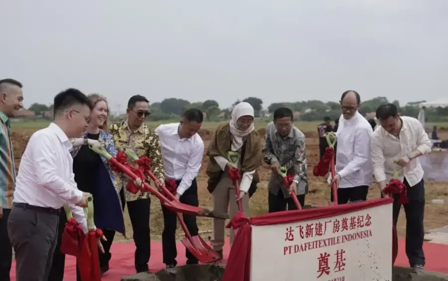 Suasana groundbreaking investasi asing di Subang yang dihadiri pejabat daerah dan investor.
