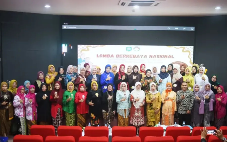 Ega Agustine Dorong Emansipasi Lewat Lomba Kebaya Kartini di Subang