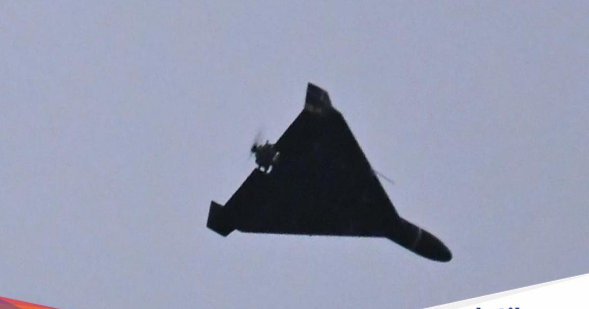 Drone Shahed buatan Iran terbang di atas Kyiv, Ukraina pada Desember 2025