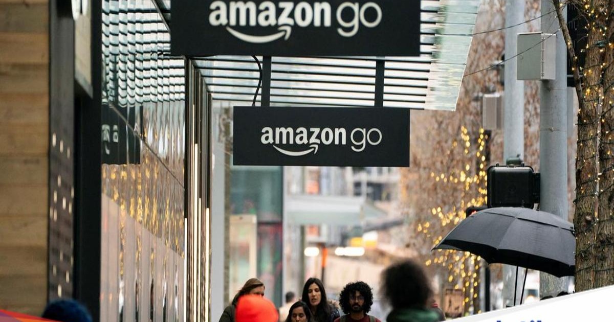 Signage Amazon Go di gedung kampus pusat Amazon di Seattle, Washington, AS, 28 Januari 2026. REUTERS/David Ryder