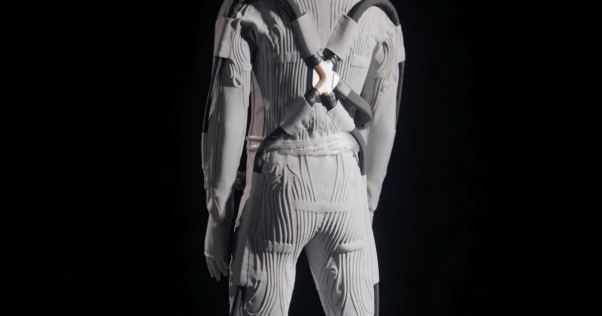 Kolaborasi Axiom-Prada Rilis Lapisan Pendingin Baju Astronot Artemis IV