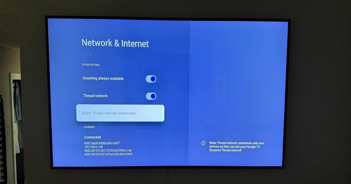 Google TV Streamer menampilkan opsi berbagi kredensial jaringan Thread dengan kode QR