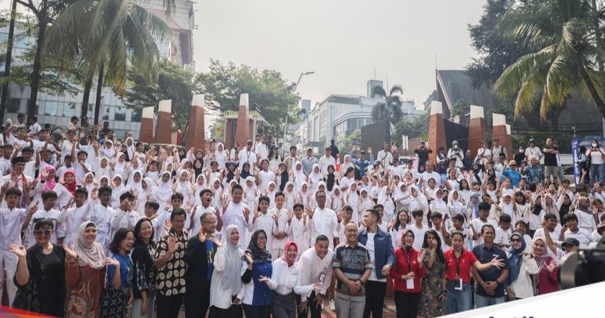 Staf Khusus Menkomdigi Alfreno Kautsar berbicara dalam acara Tunggu Anak Siap di Jakarta