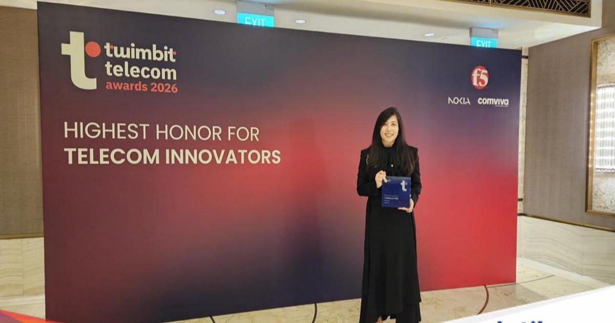 Telkomsel meraih dua penghargaan di ajang Twimbit Telecom Awards 2026 di Singapura