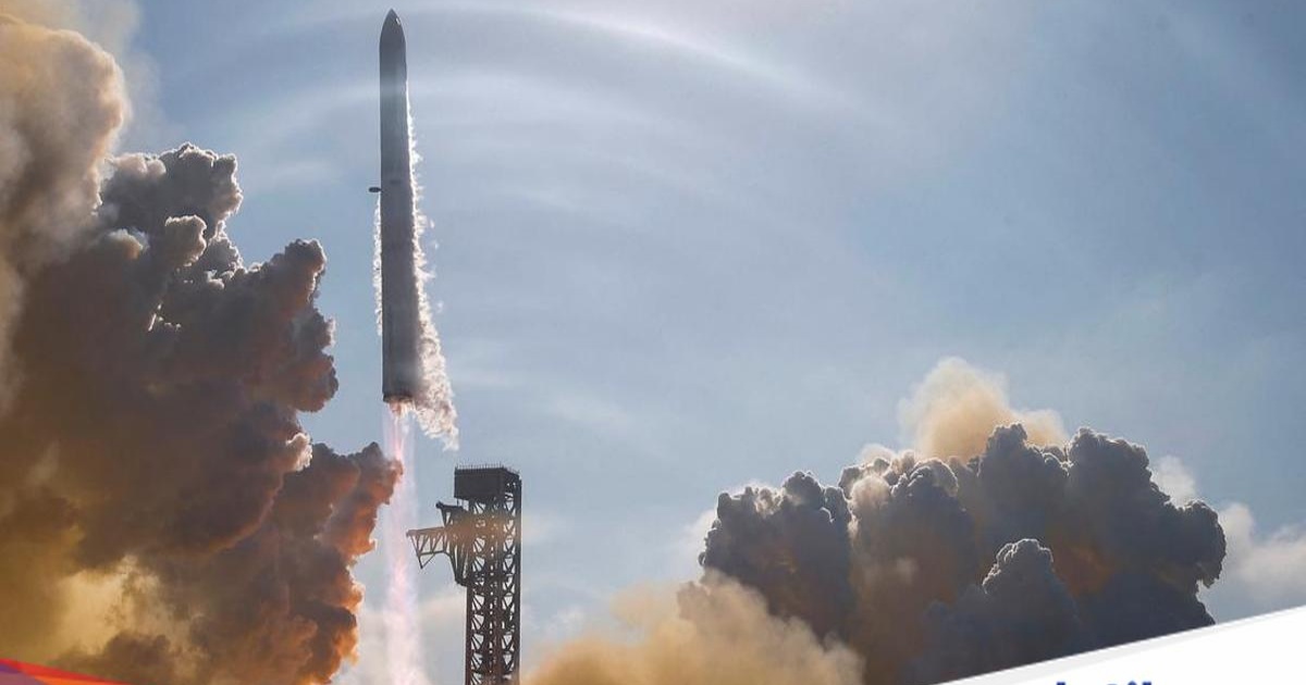 Peluncuran roket SpaceX Super Heavy di Starbase Texas, menandai uji terbang ke-12 Starship pada 22 Mei 2026
