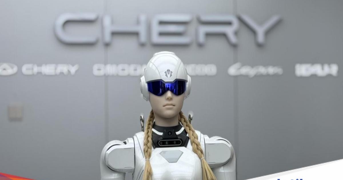 Robot humanoid AiMOGA Mornine milik Chery yang diperkenalkan di Indonesia
