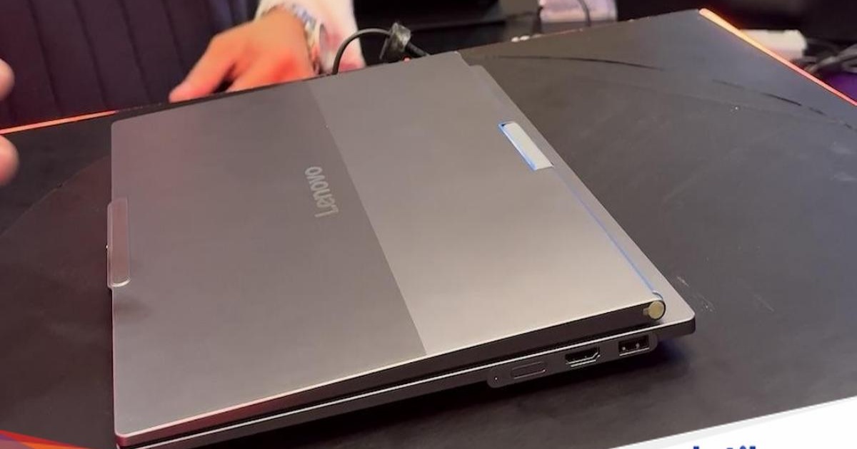 Lenovo ThinkBook Plus Gen 7 Auto Twist dengan layar berputar mengikuti pengguna di Lenovo Tech Day 2026 Jakarta