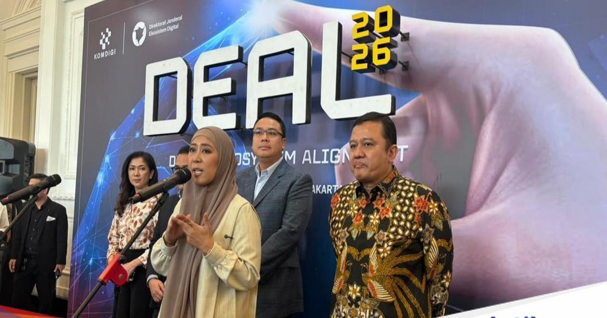 Menkomdigi Meutya Hafid berbicara di acara DEAL 2026