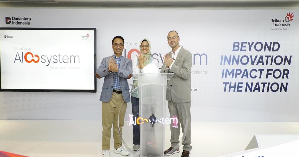 Peluncuran AIcosystem oleh Direktur Utama Telkom Dian Siswarini bersama Raffi Ahmad di Jakarta