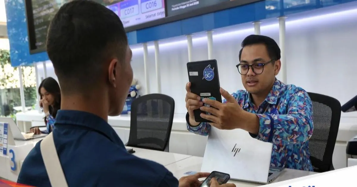 Ilustrasi proses perekaman biometrik wajah untuk registrasi kartu SIM baru di Indonesia