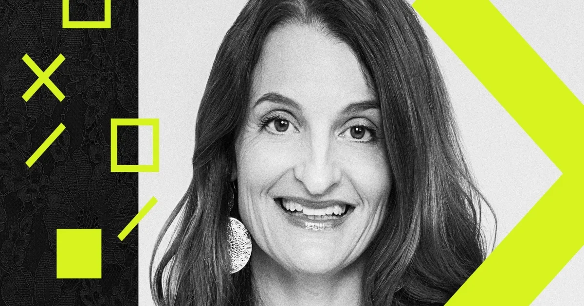 Amy Lanzi CEO Digitas North America berbicara di panggung Uber Villa Cannes Lions