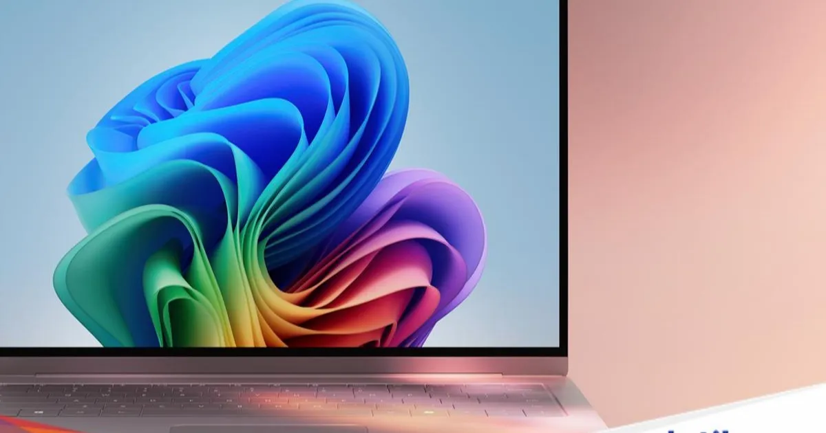 Tampilan Windows 11 dengan ikon Copilot di taskbar