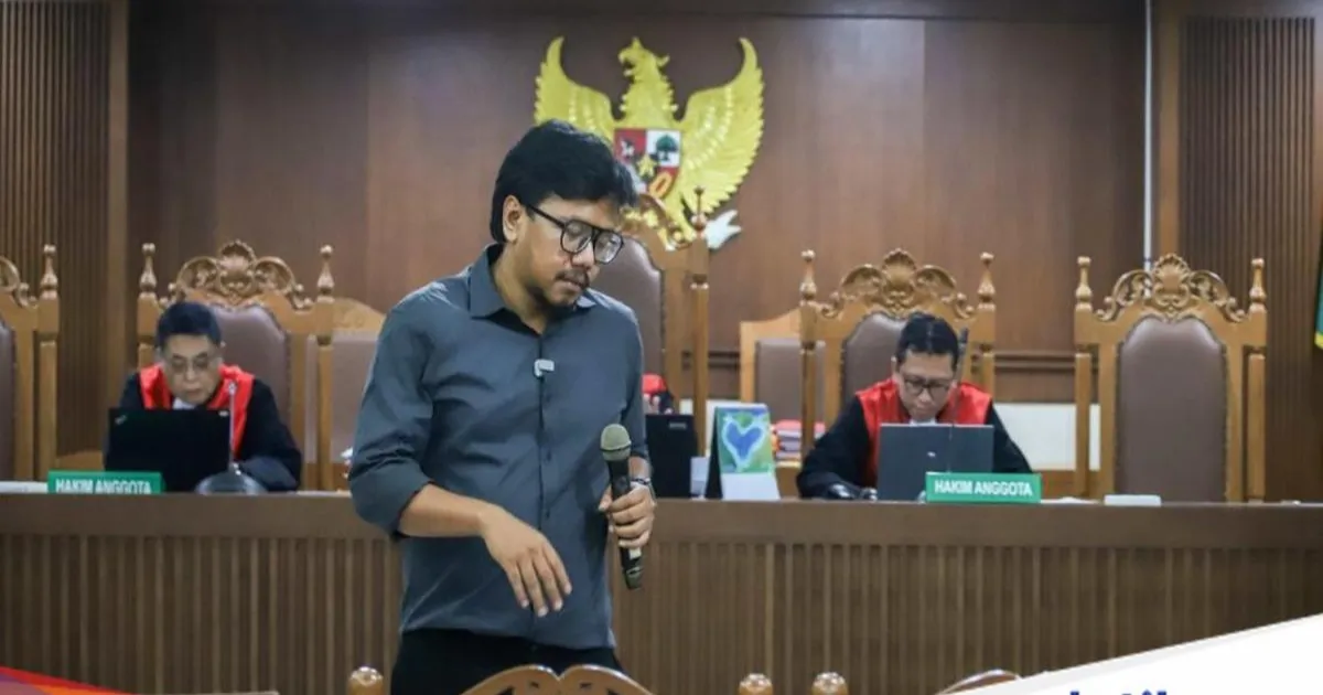 Ferry Irwandi memberikan kesaksian dalam sidang dugaan pelanggaran UU ITE di Pengadilan Negeri Jakarta Pusat