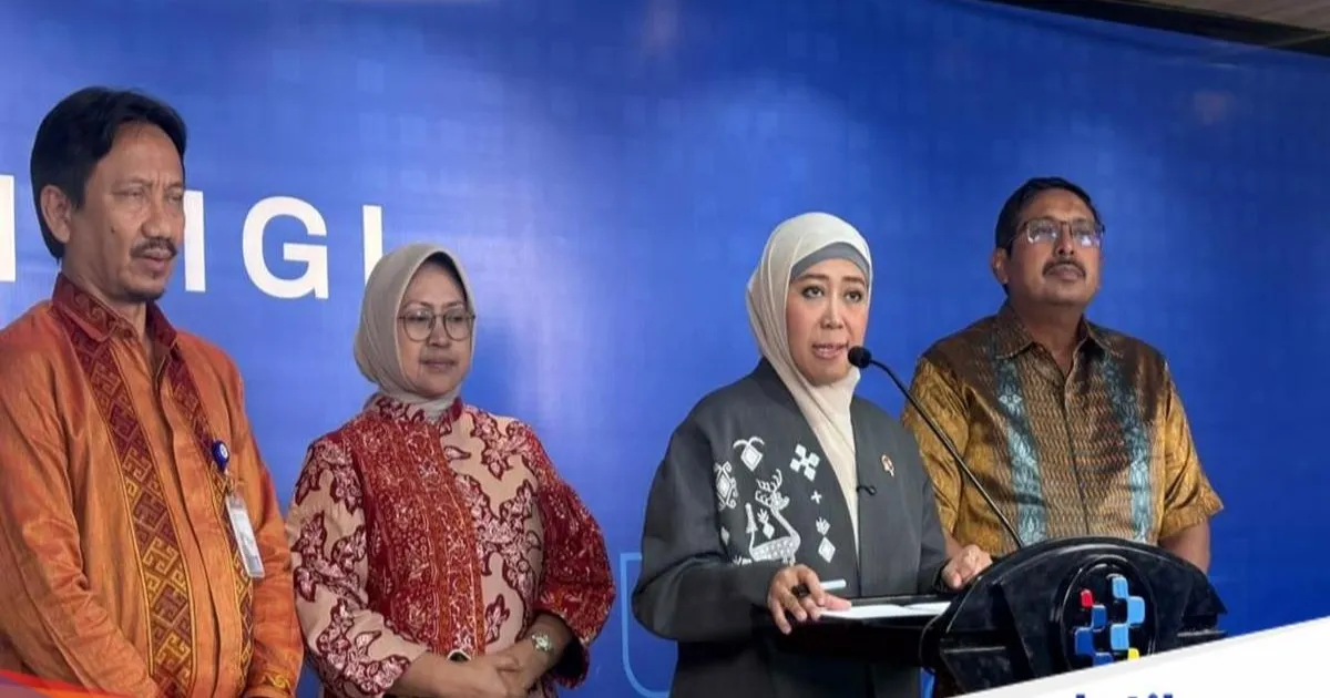 Menkomdigi Meutya Hafid mengumumkan target kecepatan internet 100 Mbps pada 2029