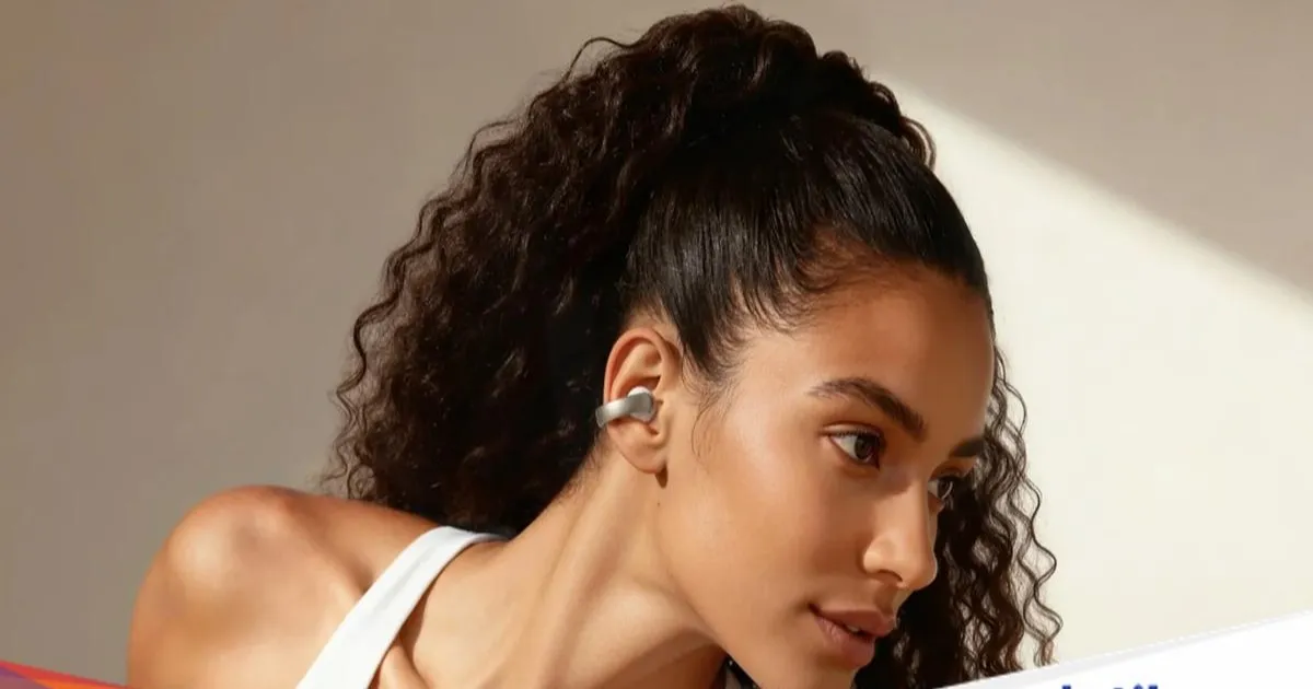 Soundcore AeroClip earbuds open-ear desain clip-on dari Anker